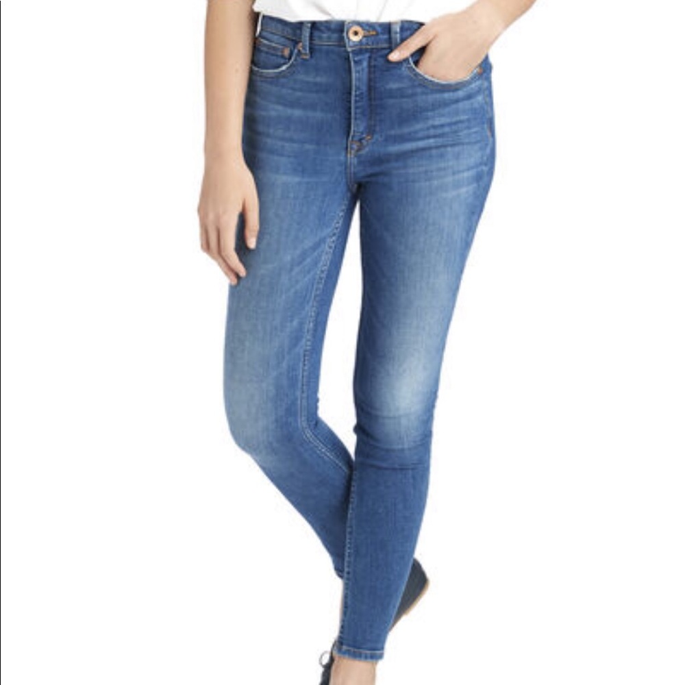 Vineyard Vines Jamie High Rise Medium Wash Jeans
